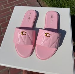 Sandals coach