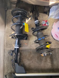 Brand new strut housing front pair