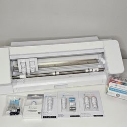 Silhouette Cameo 4 with accessories