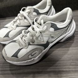 Nike Women Sneakers