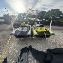Two Jets Skis . Ñ  Yamaha VX HO 2020 136 hours  Yamaha GP1800  136 hours   15,000 x las dos