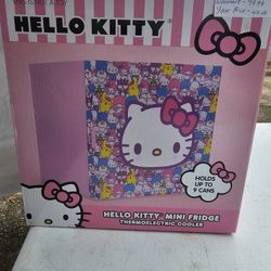 Hello Kitty Mini Frig