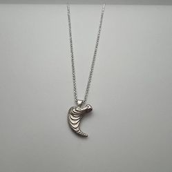 Silver Lynx Claw Necklace 