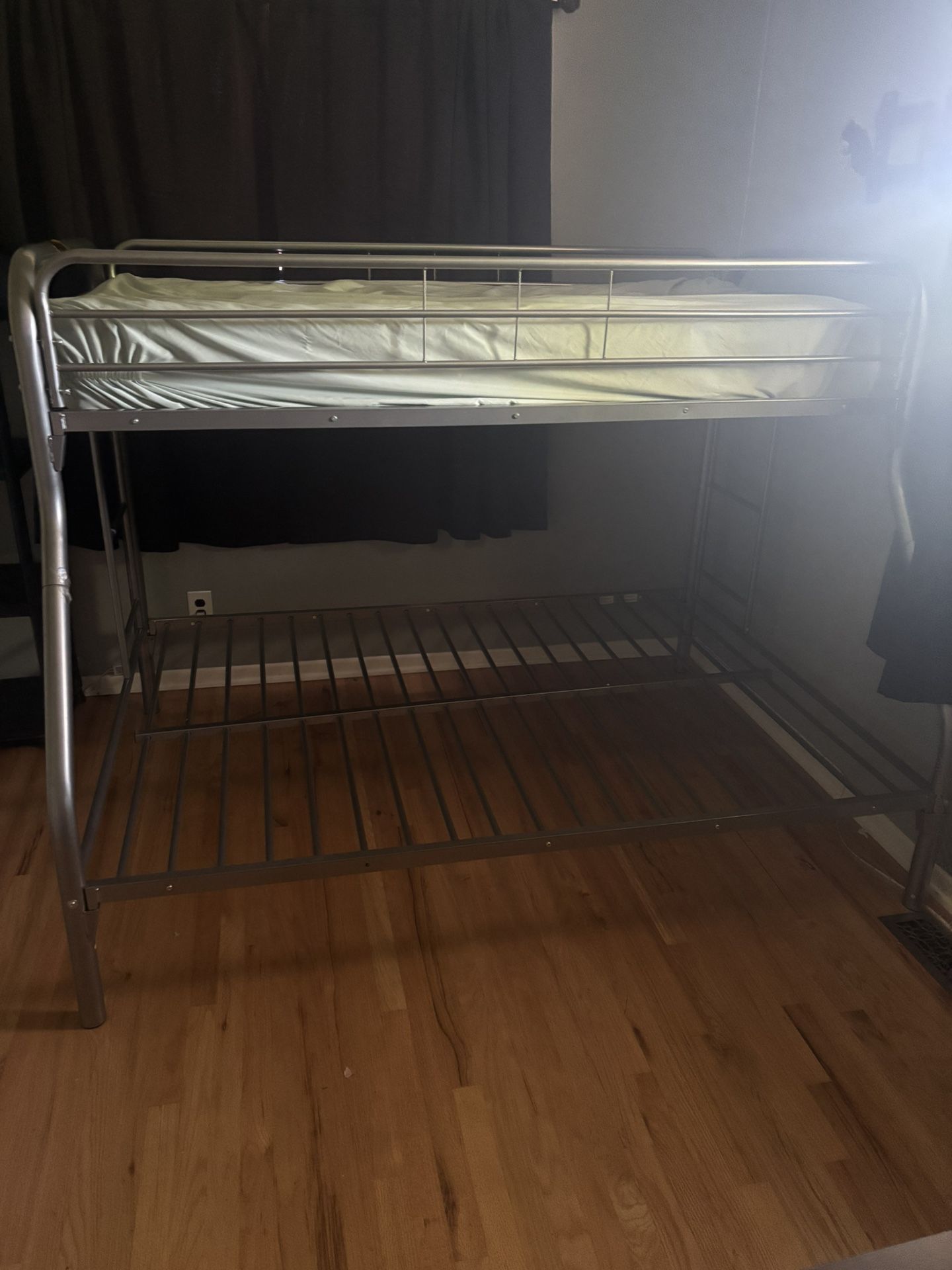 Full/twin Bunkbed