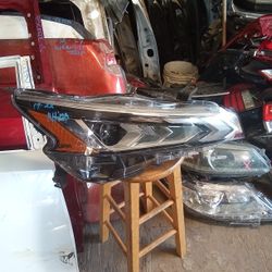 2019 - 2022 Nissan Altima Right Headlight