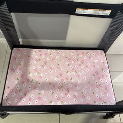 Graco Play Pen with Mattress