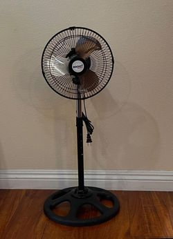 Small 10 inch  fan with metal blades