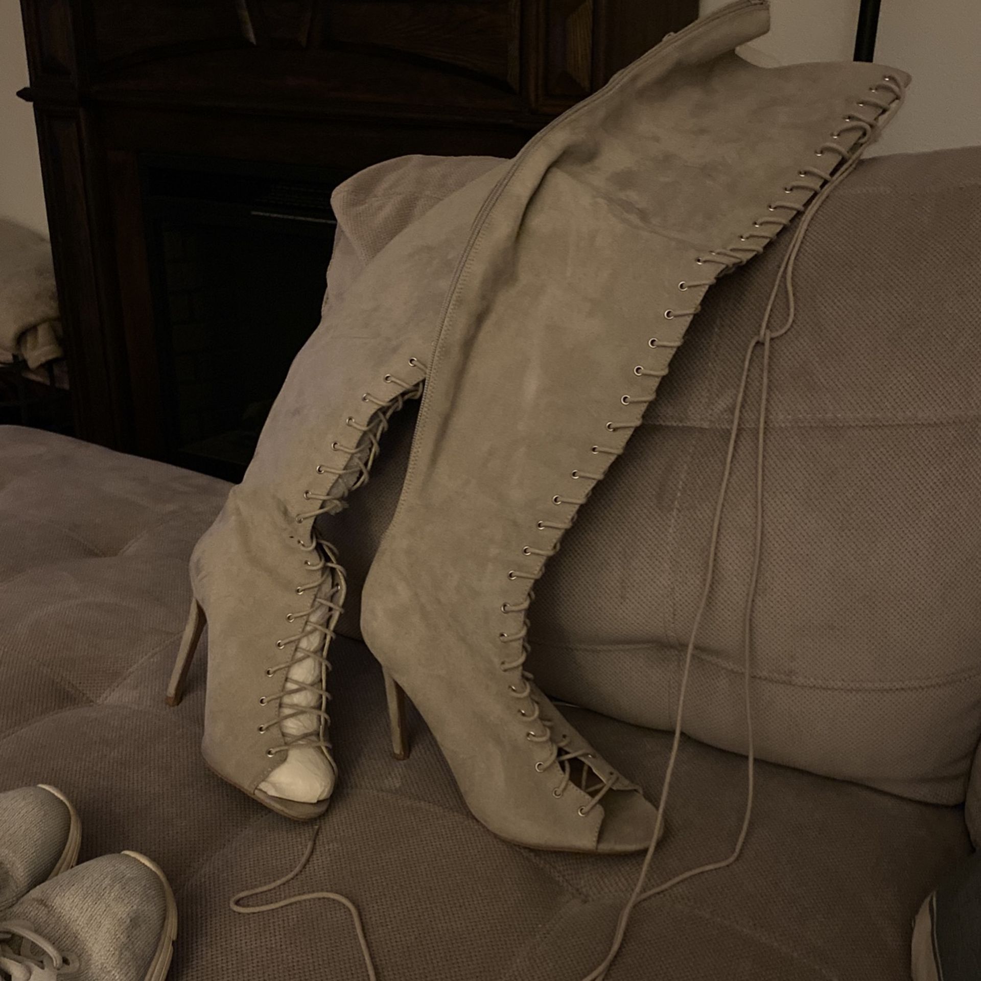 Women’s Shoes And Boots From 71/2 To 81/2