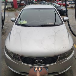 Kia 2011 Sedan 4 Door