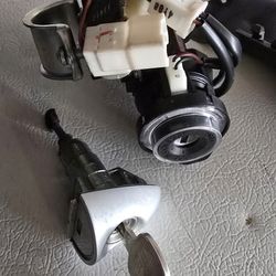 14-16 Kia Ignition Switch w/ Key and Steering Column Shroud Cover Used OEM