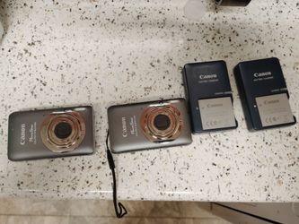 200 obo! Two PowerShot elf 100 HS point and shoots
