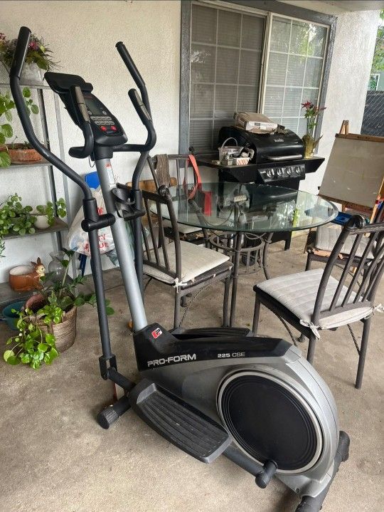 Elliptical Machine Proform 225 Cse Review 225 Cse Elliptical