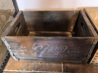 Vintage 7-Up Crate
