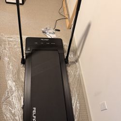 NEW Walking Pad Treadmill, 8% Level Auto Incline, 7.6Speed, 2-in-1 Foldable w/Remote Control