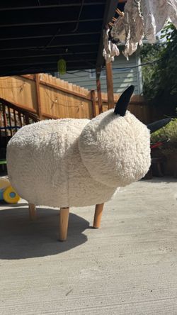 Nursery sheep ottoman