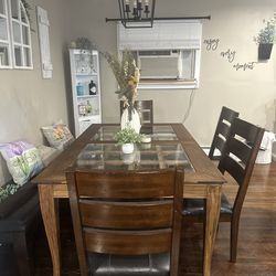 Dining room table set