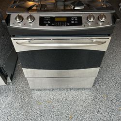 GE Gas Oven