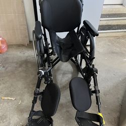 Quickie Qxi Wheelchair 