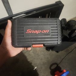 Snap On Stud Removal Kit