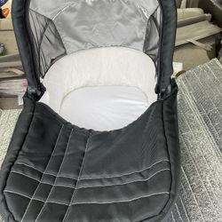 Uppababy Bassinet Good Condition