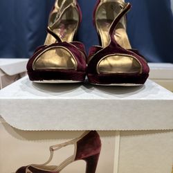 Beautiful Burgundy Heels Size 9 1/2