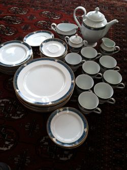 Gorham Made in Japan Edgemont Gold Style 44 Piece Fine China Set