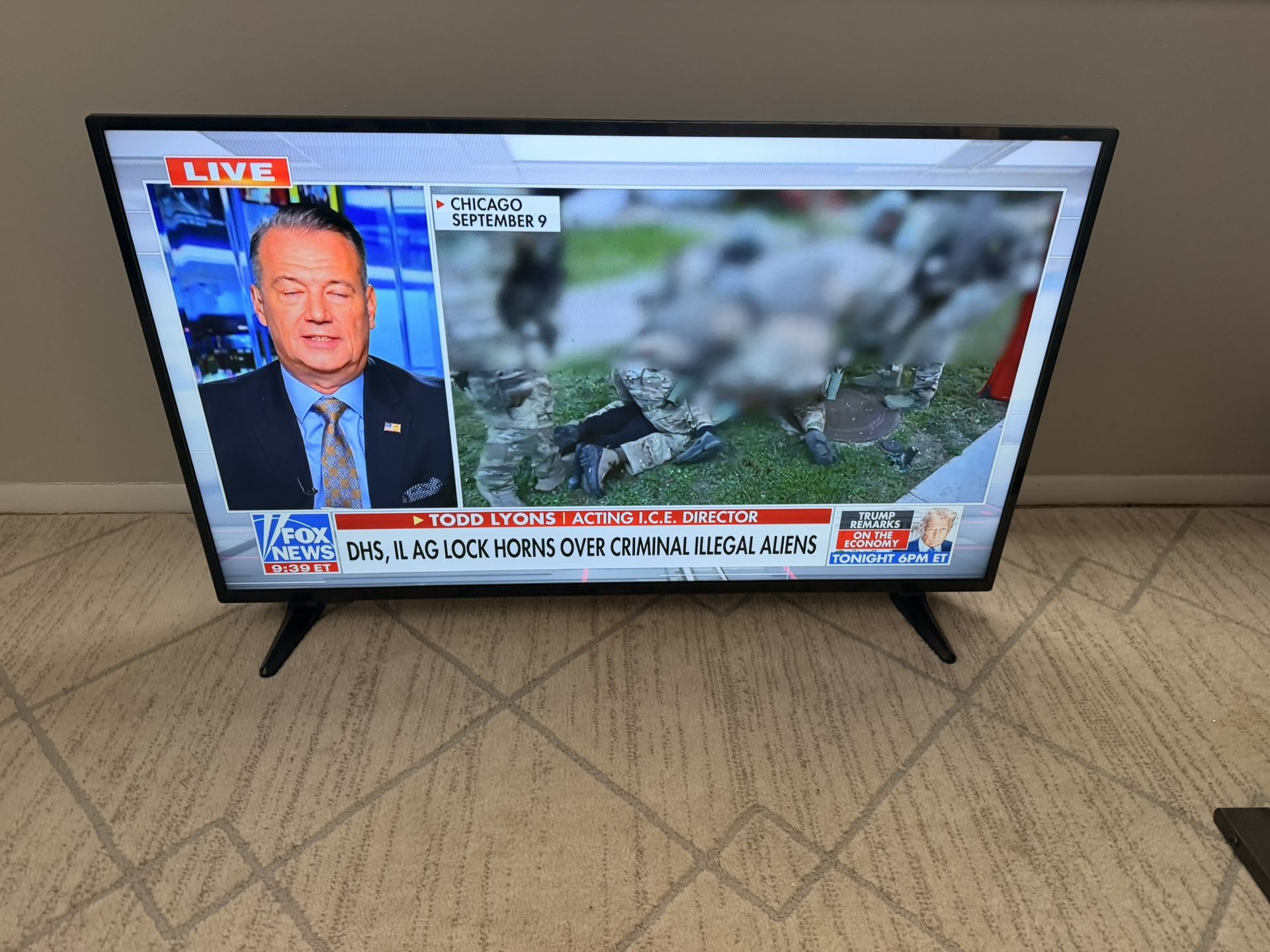 Insignia - 50" Class F30 Series LED 4K UHD Smart TV