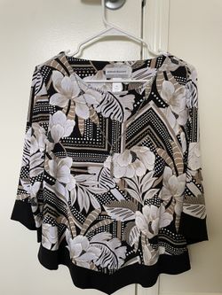 Elegant women's blouse. New.Size: PM