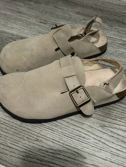 Girls shoes