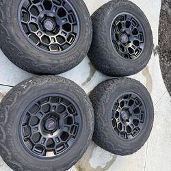 2023 Toyota Tundra 18" Wheels 285/65R18 Tires Rims