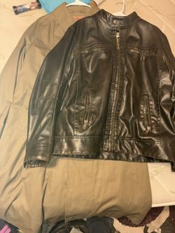 extra warm and wind proof leather jacket that has inner and outer pockets