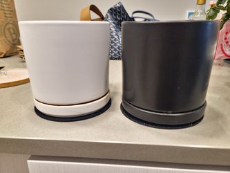 Ceramic plant pots 6"