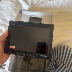 FEELWORLD FW759 7 Inch DSLR Camera Field Monitor HD Video Assist Slim IPS 1280x800 4K HDMI 1080p with Sunshade