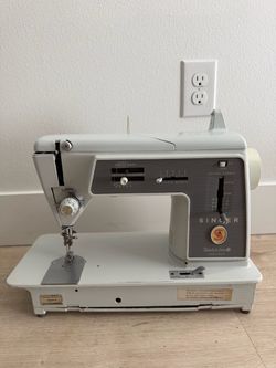 Vintage Singer Touch & Sew Model 600 Sewing Machine