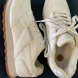 New Reebok White Size 8 Shoes