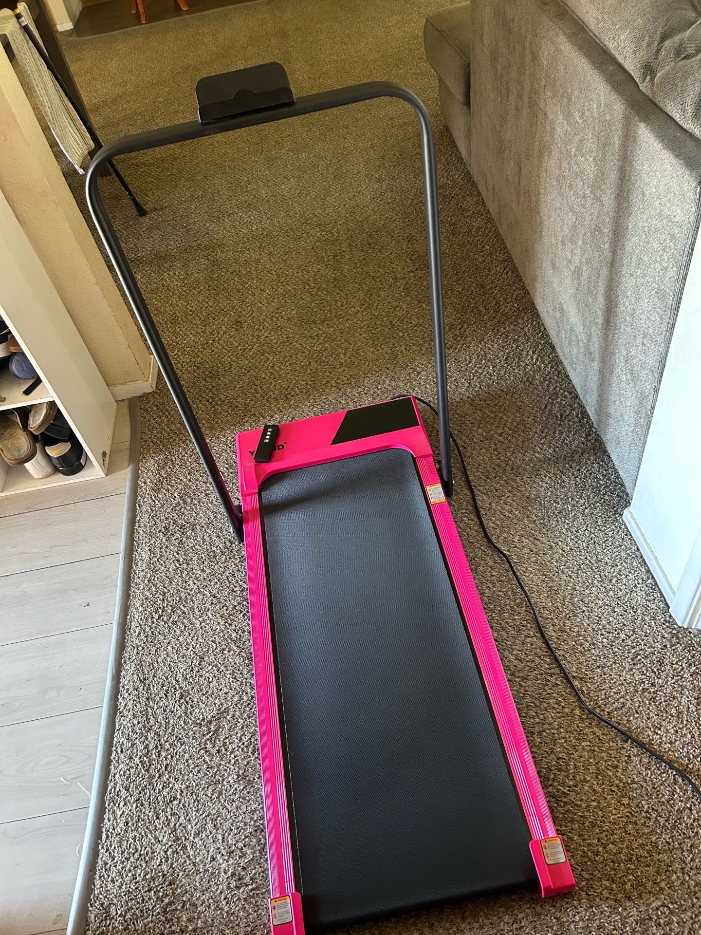 Electric folding treadmill