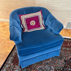 Set Of 2 Vintage Blue Velvet Accent Chairs
