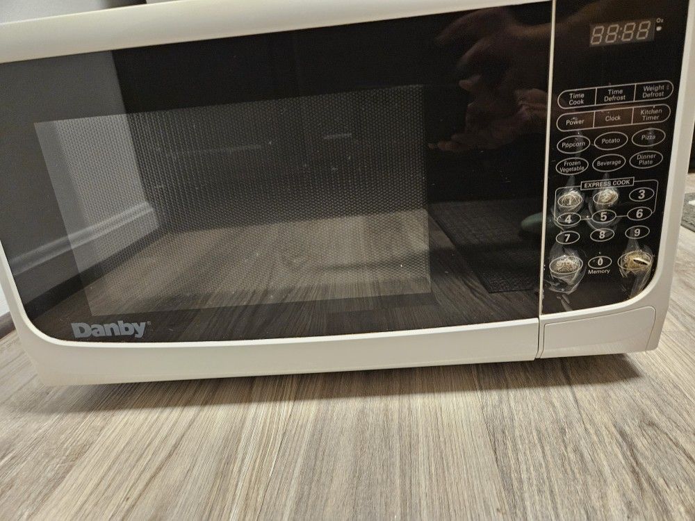 Danby 1.1 Microwave