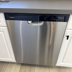 Whirlpool 24in Dishwasher