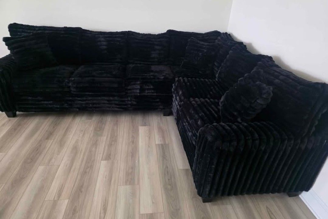 Deal of the Day! Brand New Byers Market Midnight Black 2pc RAF Sectionals (Tax included)