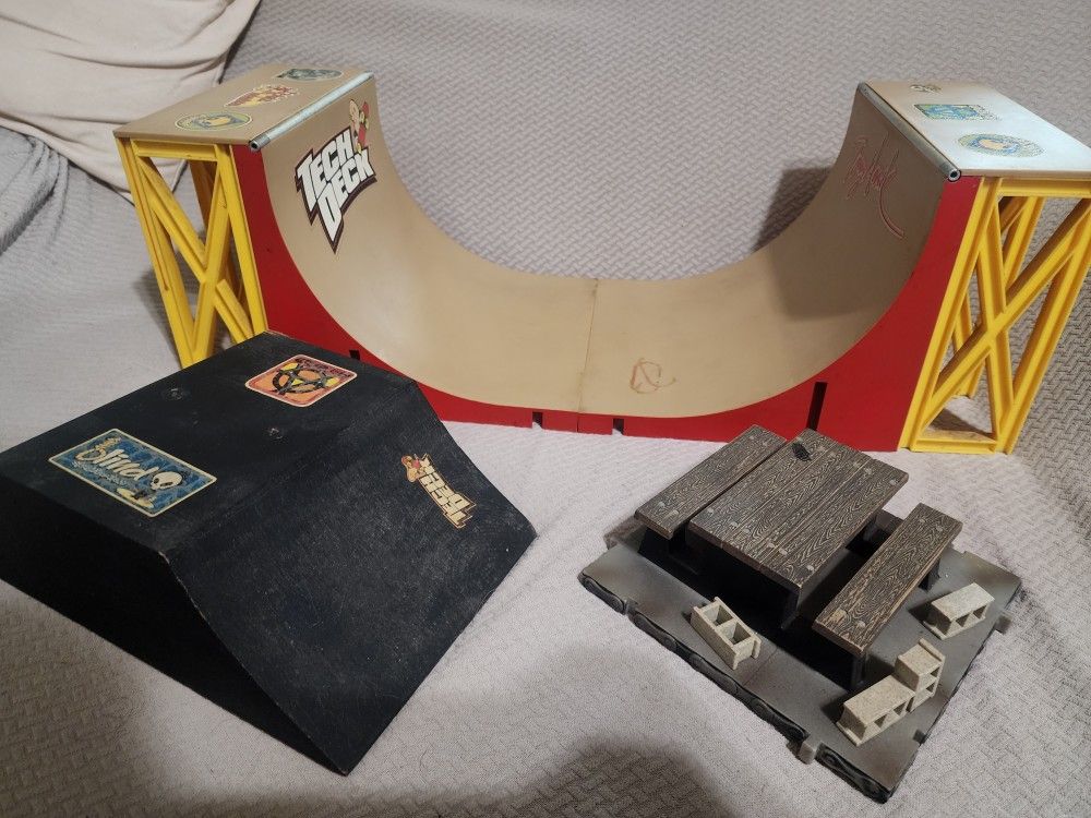 Vintage 1998 Tech Deck Tony Hawk Halfpipe, Bench, Mini Skateboard And Home Made Ramp