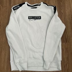 Hollister White Sweatshirt 