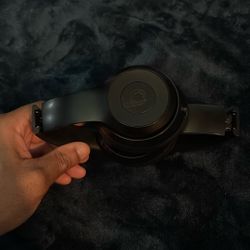 Beats Solo 3 READ DESCRIPTION 