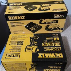 20v DEWALT ATOMIC DRILL AND DEWALT 20v  Battery and Charger Kit