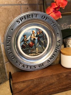 Title: Vintage 1976 Wilton Armetale "Spirit of '76" Bicentennial Plate – Pewter & Ceramic Center, 11"