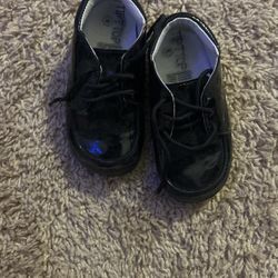 dressing shoes kids