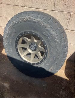 1 Icon Alloy Wheel with Toyo Open Country R/T 37x12.50R17LT Tire