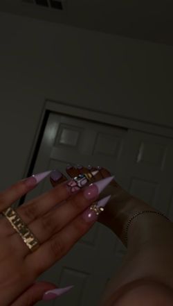 Nails/Toes   $35 sets !!
