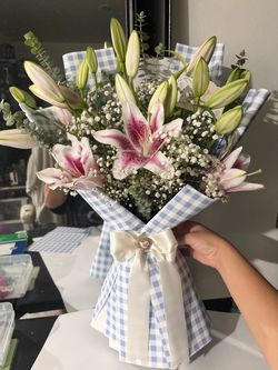 Fresh Stargazer Lily and Baby's Breath Bouquet