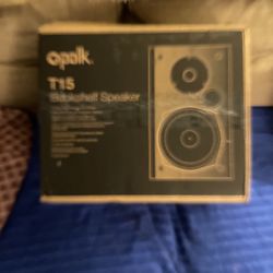 Polk T15 Bookshelf Speakers NIB